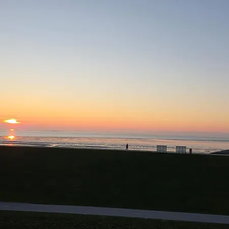 Neu! Strandstuuv Mit Traumhaftem Blick Auf Nordsee